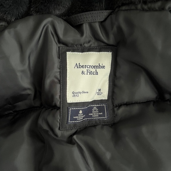 Abercrombie & Fitch Women’s Water/Wind Resistant Padded Winter Parka - Size M - Picture 14 of 15